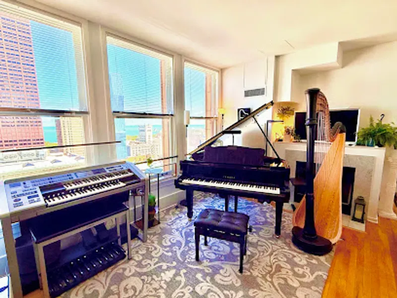 TAD SUZUKI PIANO STUDIO