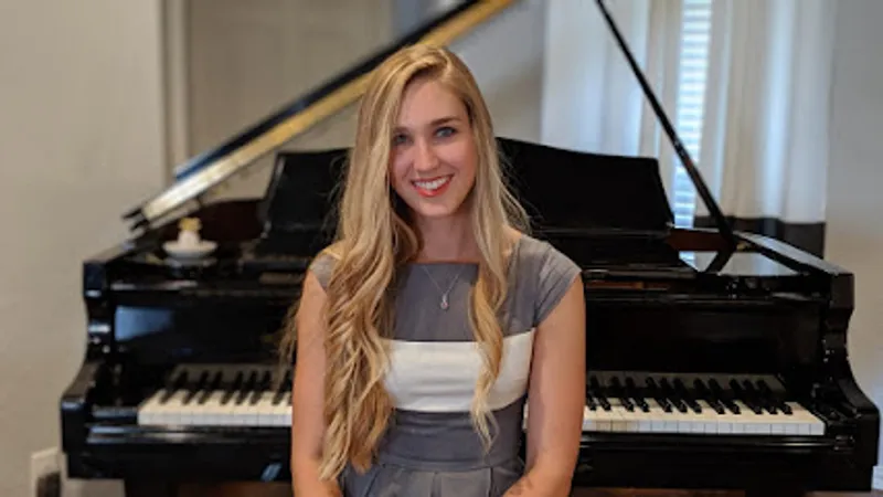 Piano Lessons | Tracie Hill