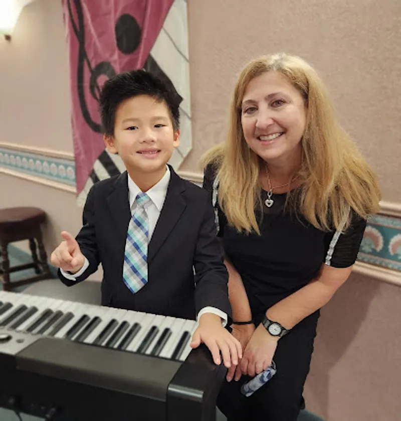 Piano lessons by Rhonda