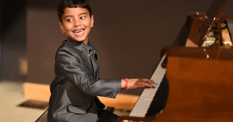 4/4 School of Music